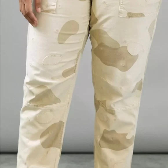 New with tags Anthropologie
Style - The Wanderer Size 30
Distressed pants
Camo - Picture 8 of 14